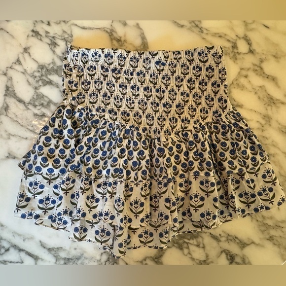 NWOT Misa Azzedina Smocked Floral Mini Skirt Blue & White Floral Pattern SIZE L - Picture 4 of 6